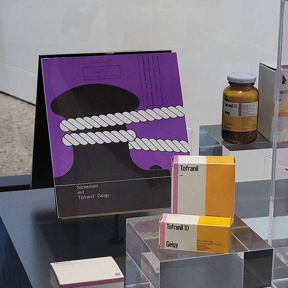 «Sicherheit mit Tofranil»: Die Werbung für das Medikament aus dem Hause Geigy stellt Medikamente als sichere und effektive Lösungen für psychische Erkrankungen dar.