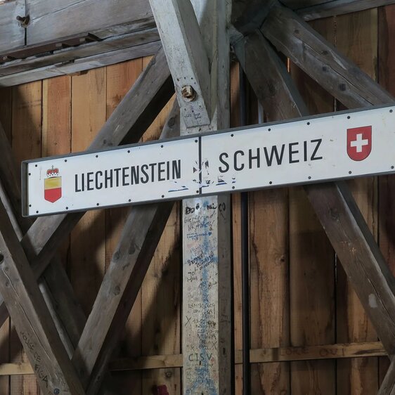 Das Fürstentum Liechtenstein und die Schweiz sind nicht nur mit der Rheinbrücke verbunden.