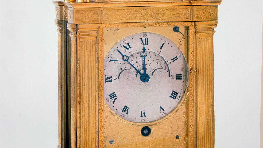Travel clock with week, calendar day, month, made by clockmaker Abraham-Louis Breguet (1747 - 1823), Paris. 1796.